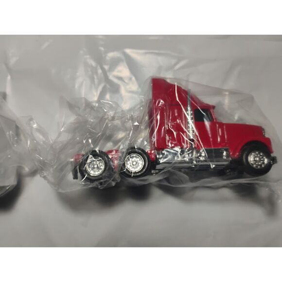 Vintage Farm Fresh Virginia's Grocery Store Truck Brand New In Box - Picture 5 of 12